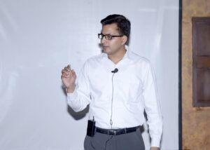 social-speaking-skills-Devalya